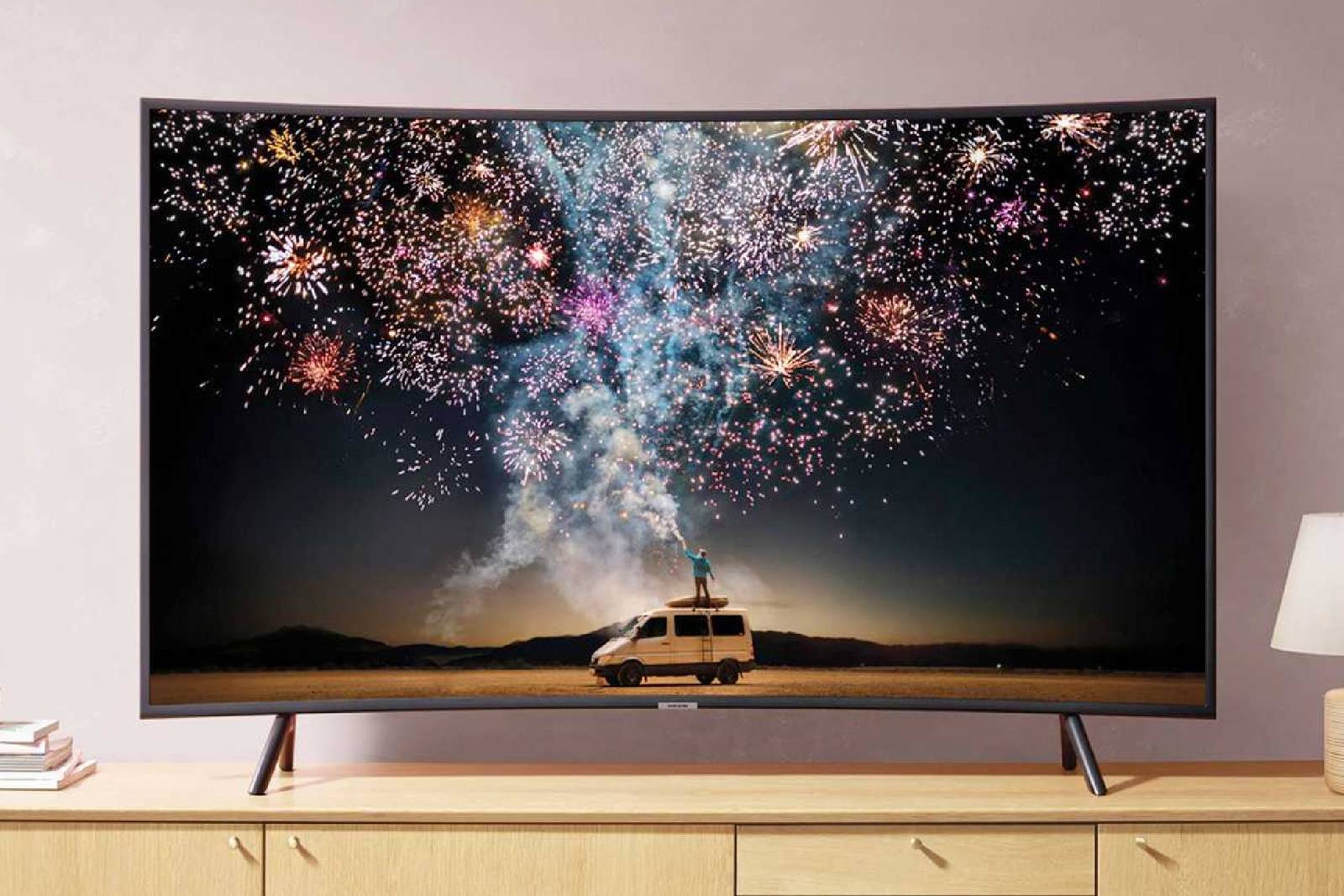 Why Curved TVs Disappeared After Years of Industry Hype